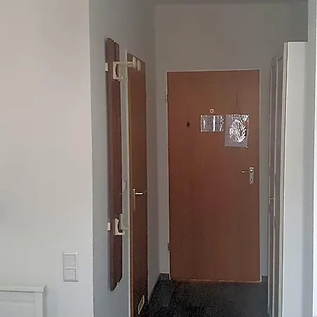 Berkut Hostel *